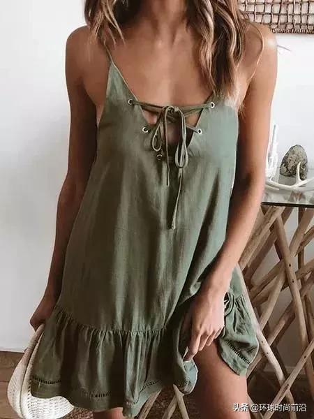 美炸了的吊带裙也挑人，会露才是王者