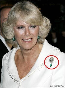祖母绿国风项链,凯特王妃戴什么颜色的项链
