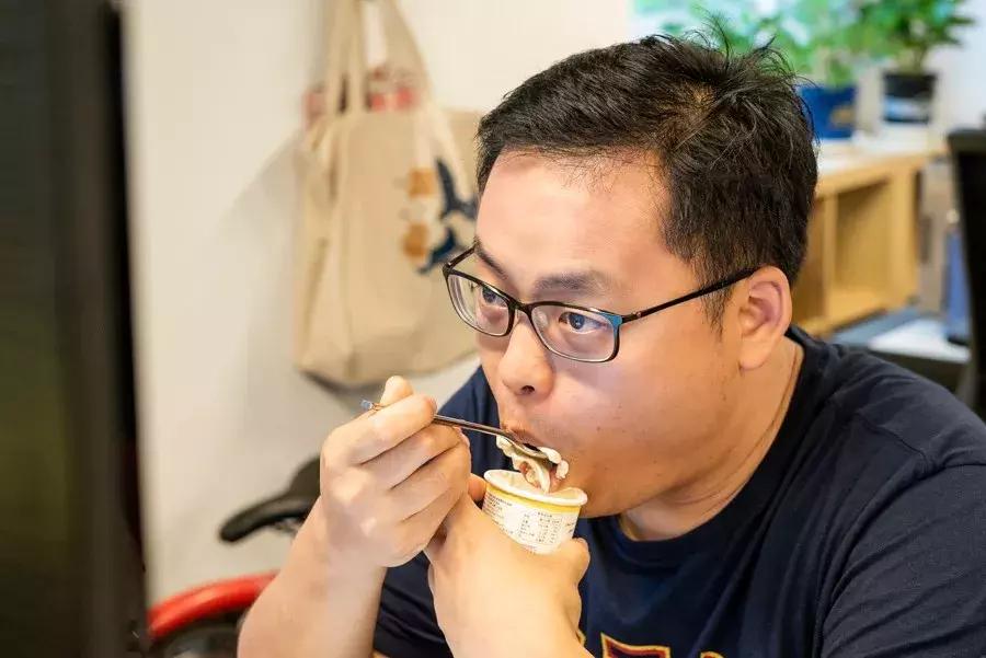 盘点各种颜色的冰淇淋试吃,一次试吃10种冰淇淋