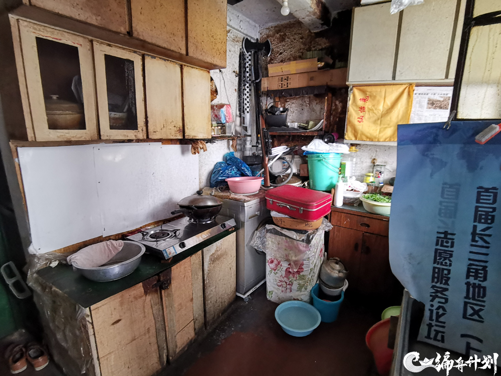 从激光枪到核子可乐，这群玩家在现实中还原了游戏大作《辐射》