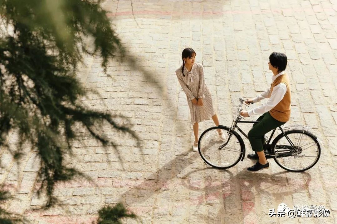 快来一睹超有电影感的婚纱照,电影同款婚纱照推荐