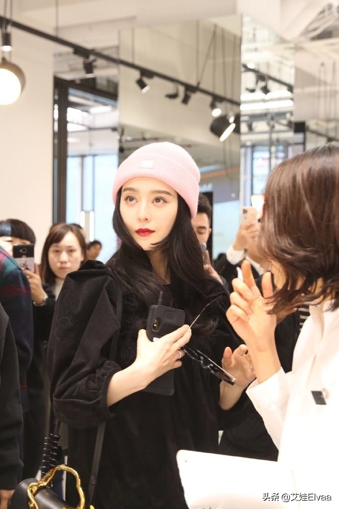 范冰冰圣诞装,范冰冰巴黎时装周高燃