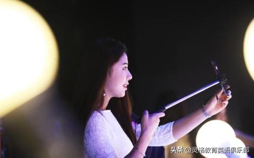 直播带货的能力英文,我经常直播带货用英文怎么说