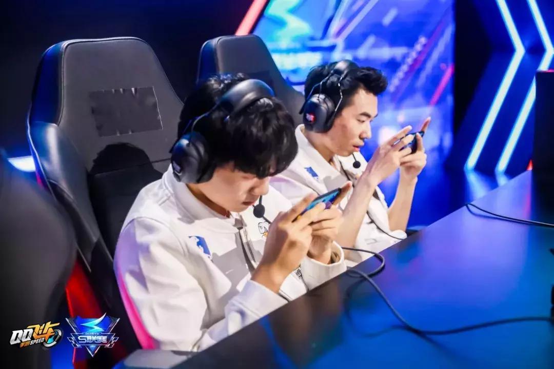 qq飞车手游s联赛年度总决赛道具赛,qq飞车手游s联赛开宝箱