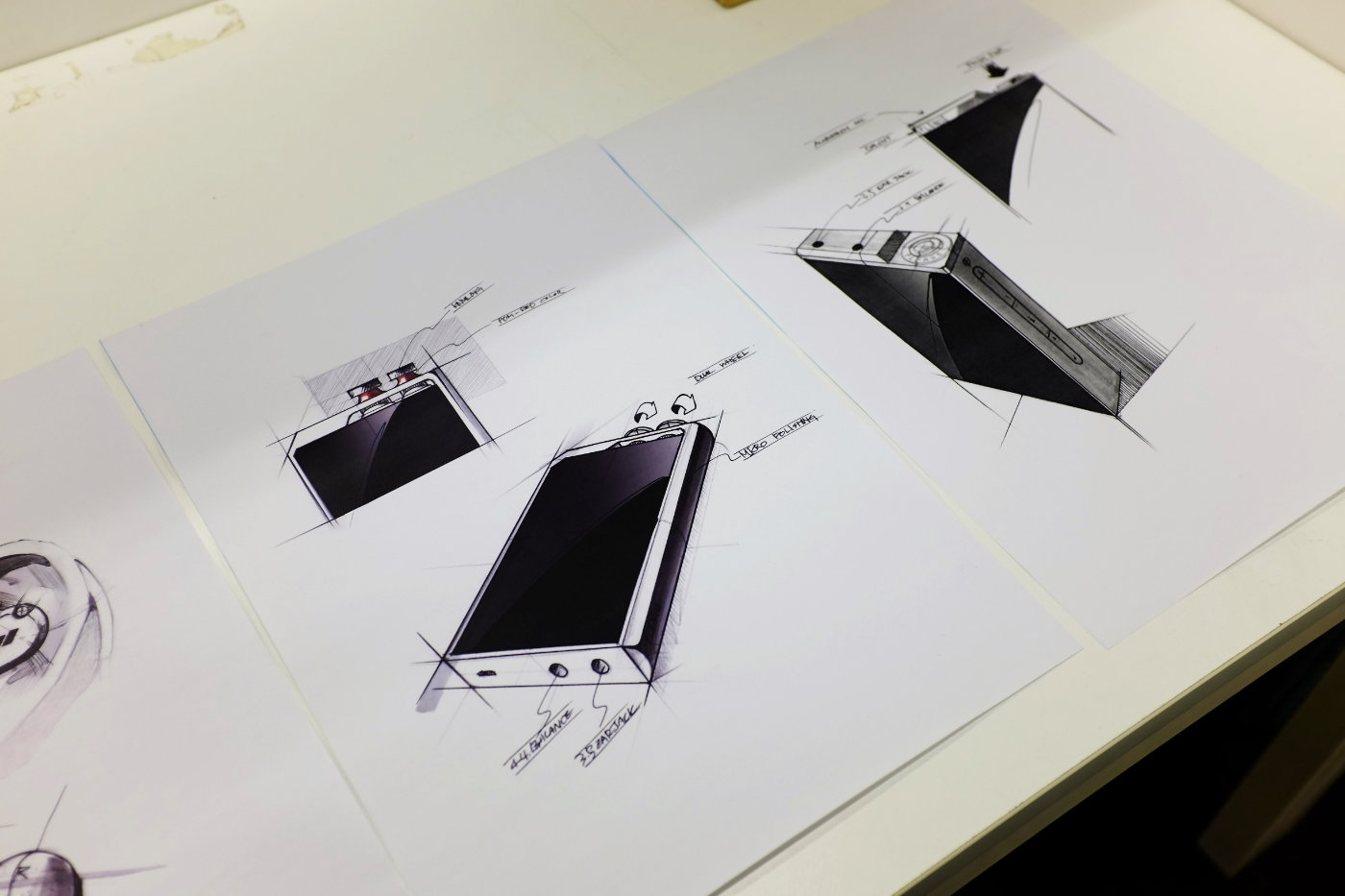 指标爆表的新旗舰声音强悍无敌COWON爱欧迪PL*放播**器