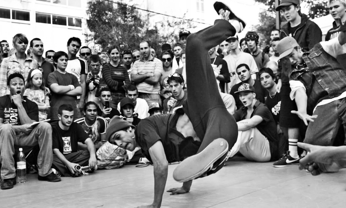 从街舞课堂到赛场,从练习室到街头