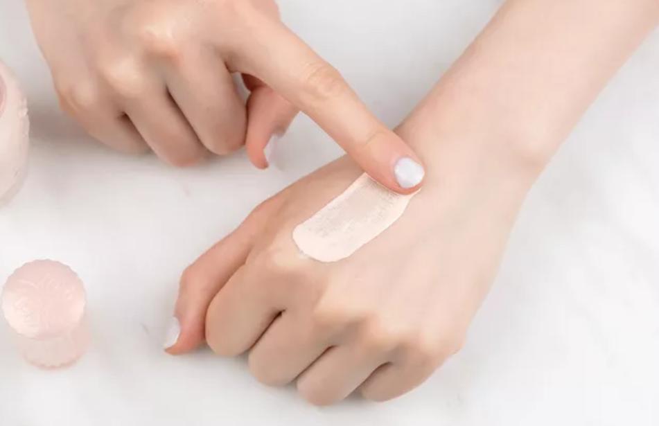 护手霜怎么涂才能让手变漂亮,怎样涂护手霜才能让手变得好看