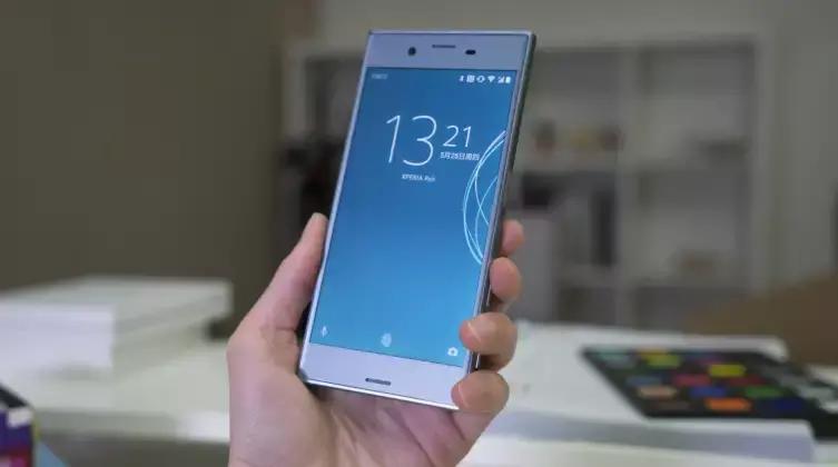 索尼xperiapro-i对比苹果13,索尼最新旗舰手机xperiaxz2