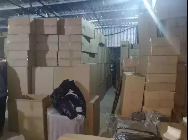 微商卖假奢侈品2300万,情侣卖假箱包