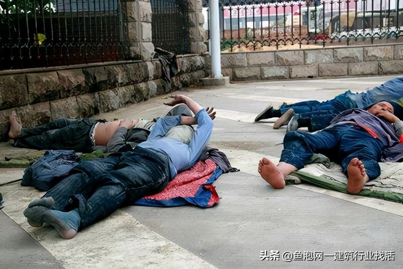 装修包工头拖欠工资能找业主吗,农村盖房拖欠包工头工资怎么办