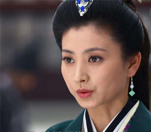 芈月传中芈月分析,芈月传秦王对芈月发脾气