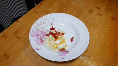 炒花菜老是糊,炒花菜直接下锅软烂不香