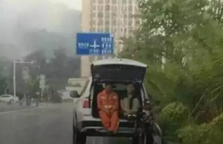 情感23张图片,23张爱与人性的照片