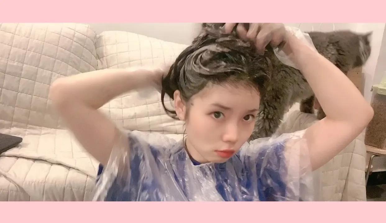 泡沫染发自己在家染教程,泡沫染发教程自己染发蓝黑色