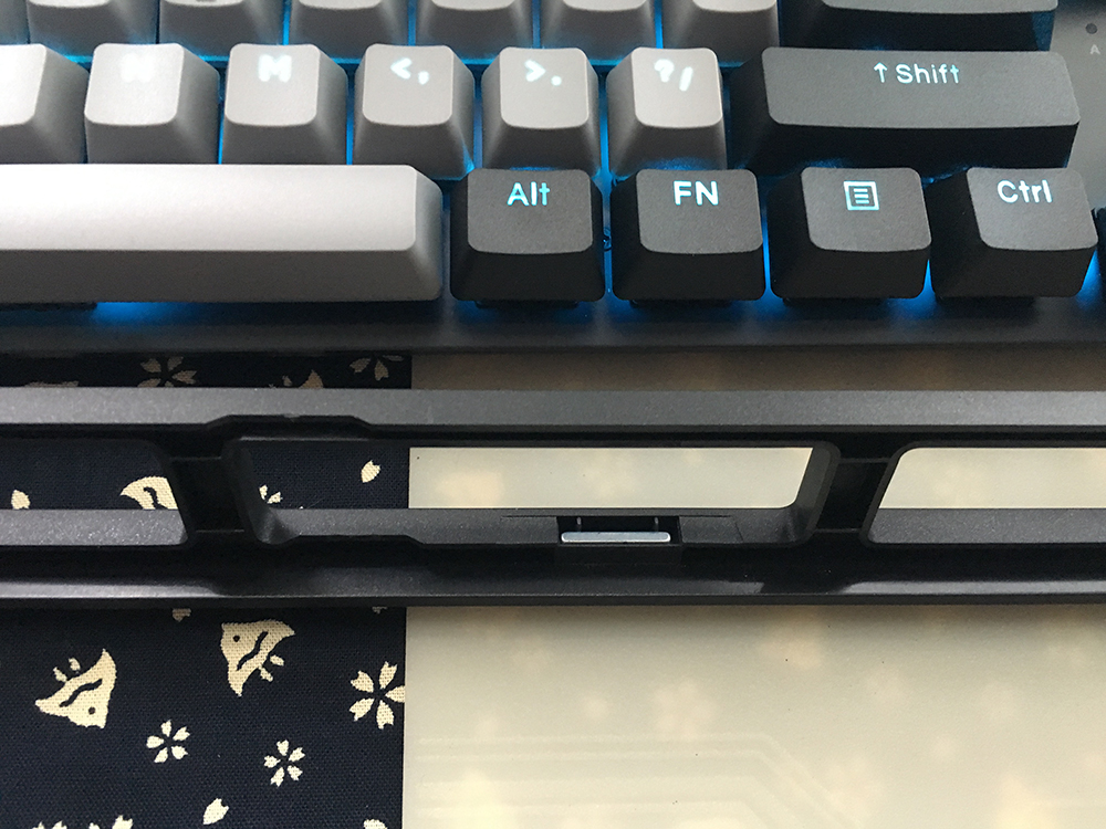 达尔优机械键盘a87茶轴,会转换的键盘