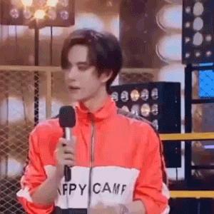 化妆品里的“尿素”究竟是什么?到底恶不恶心?能不能往脸上擦?