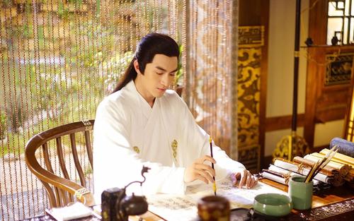 可怜玉树庭花后，又向江都月下闻，欧阳修这两句诗有什么深意？