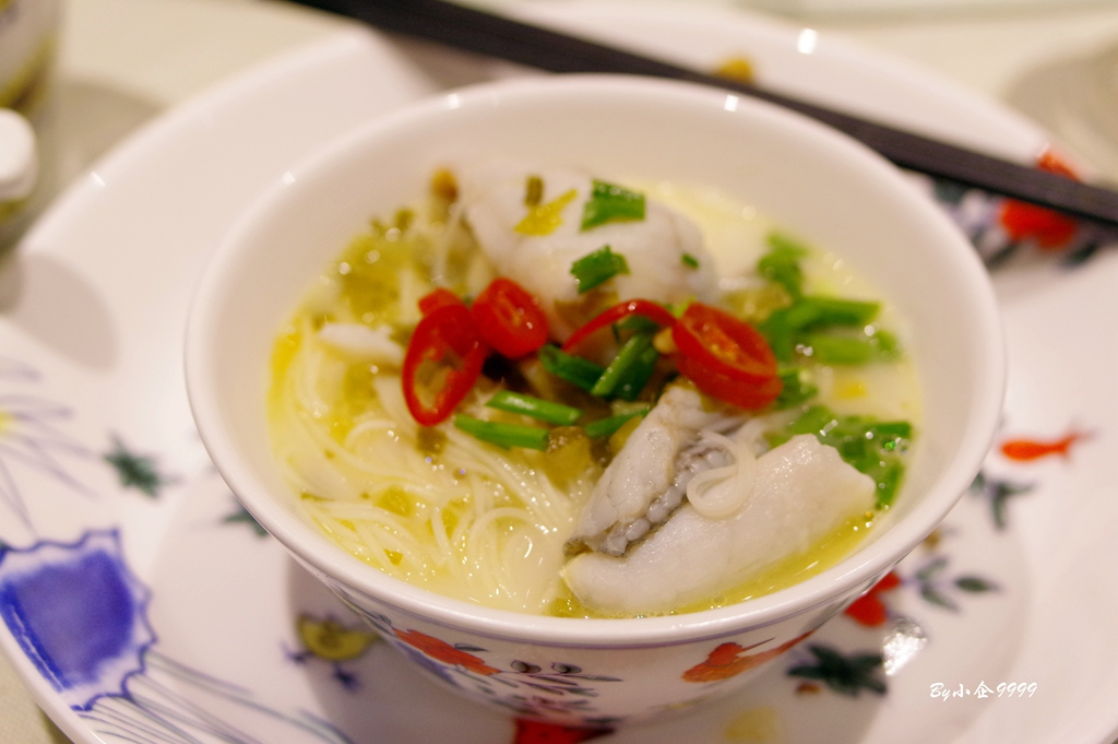 松江洞泾筱爷叔饭店在什么地方,最近筱爷叔松江旗舰店团购