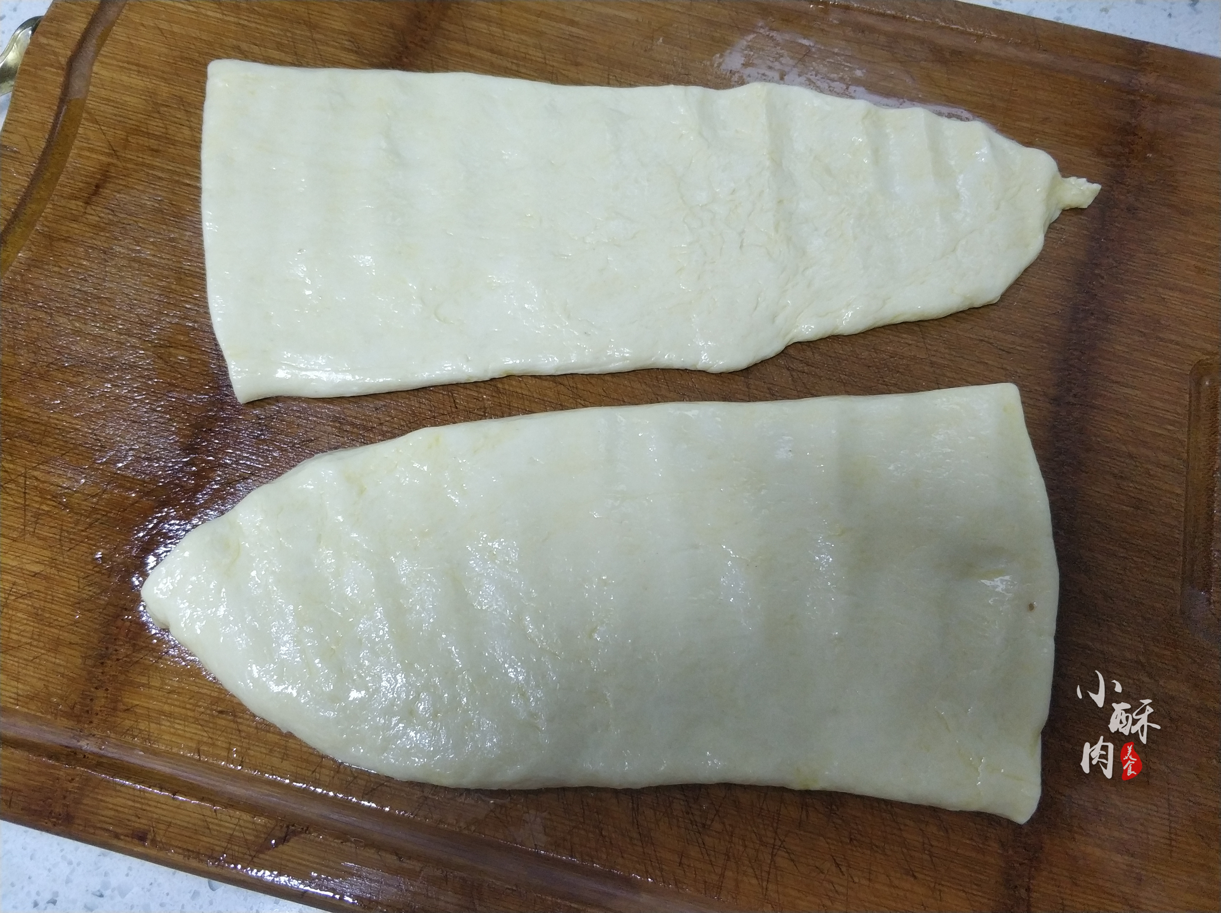 炸油条用油条蓬松剂还得加酵母吗,炸油条用油条改良剂还用加酵母吗