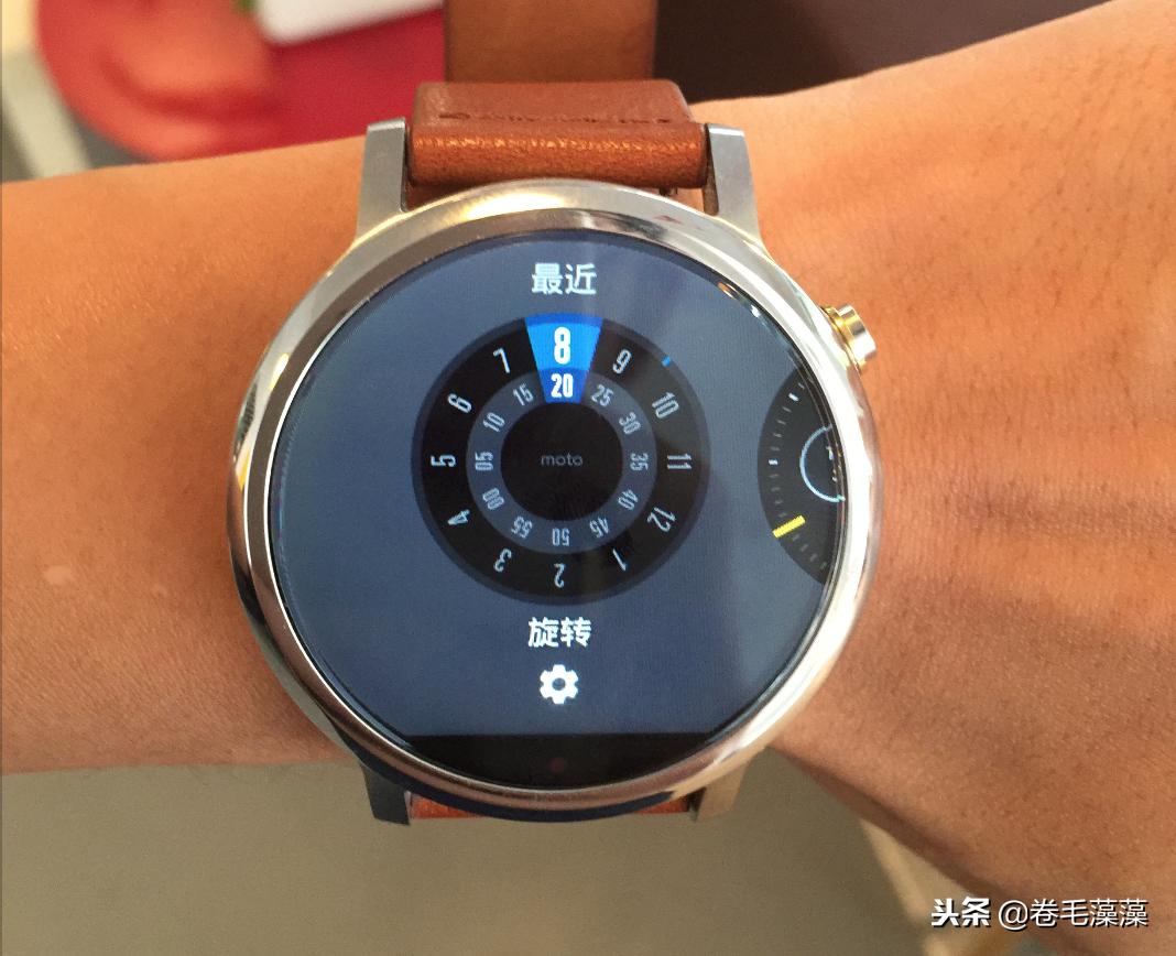 moto360一代和二代的对比,moto360二代和一代对比