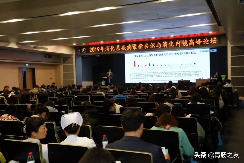 40岁后肠胃镜多久做一次,40岁了有必要做肠胃镜吗