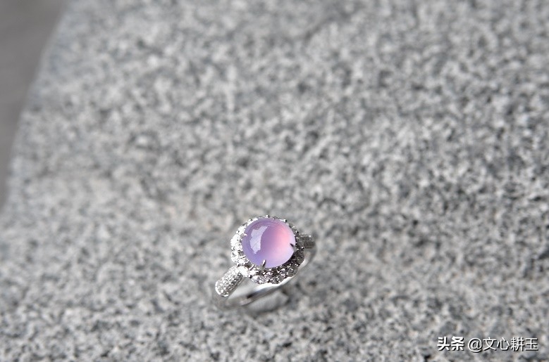 昭仪之星翡翠是帝王紫吗,世界顶级翡翠昭仪之星