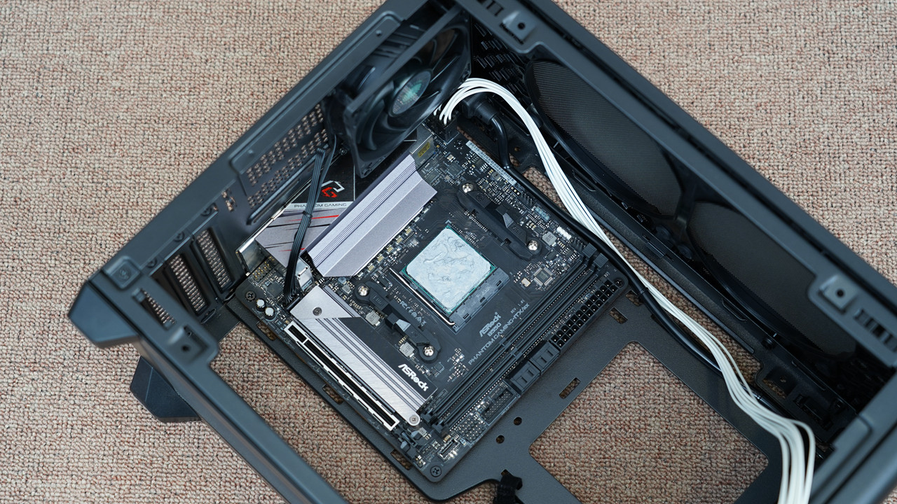 哪个机箱可以装3槽显卡,什么样的显卡适合装itx主机