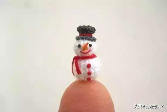 100种超迷你钩针小物钥匙包教程,100种超迷你钩针小物圣诞老人