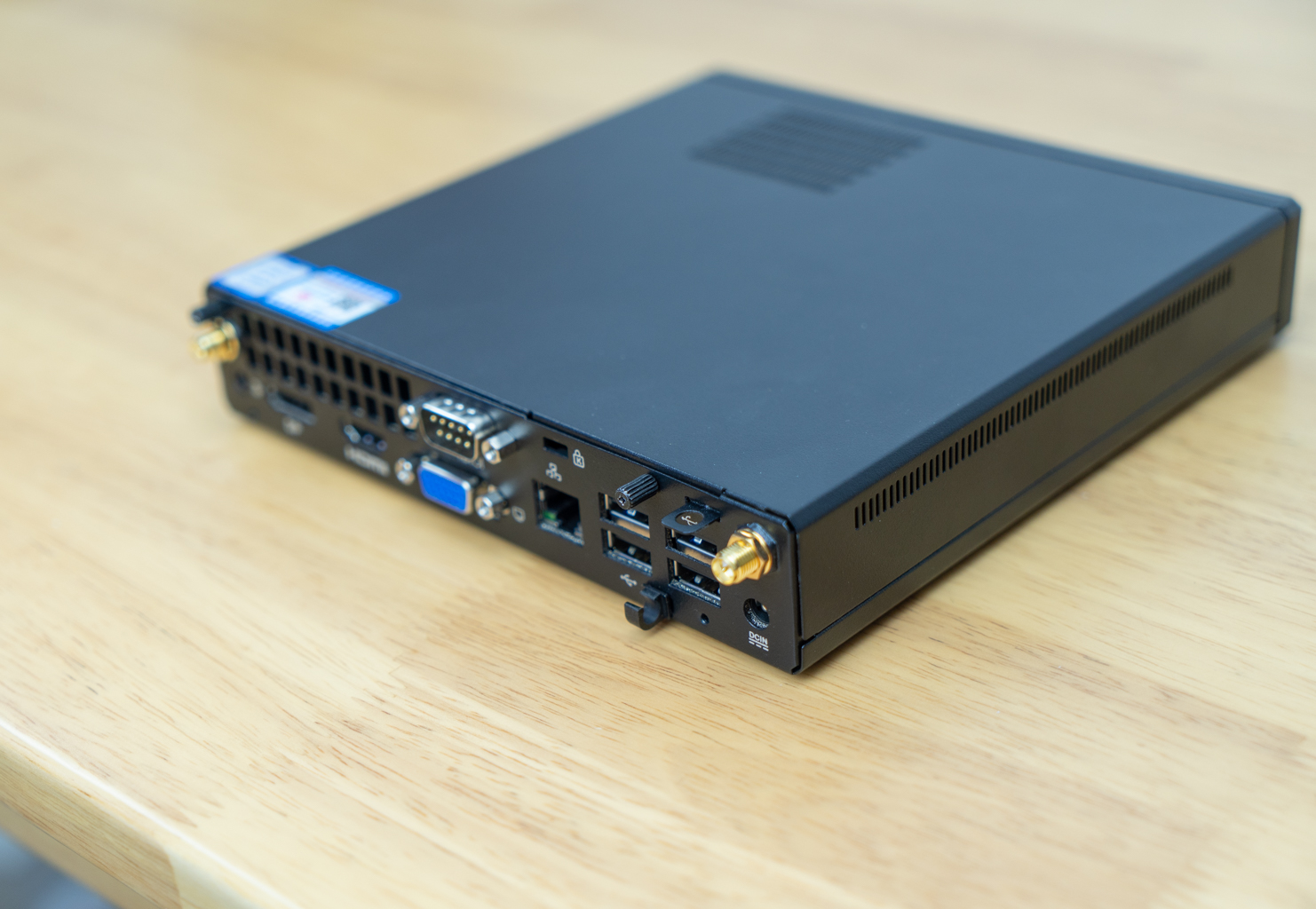 主打烧友极客的企业级超级mini台式机，极夜T80M测评！