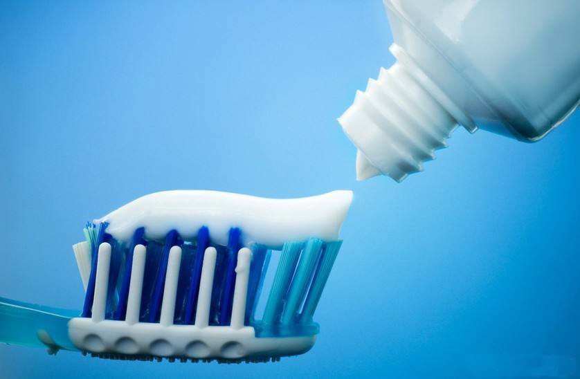 生活小妙招，你根本不知道的牙膏妙用