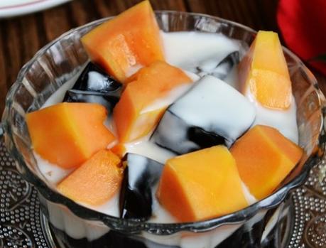 木瓜酸奶龟苓膏的正确做法,消暑利器龟苓膏美味与健康兼得