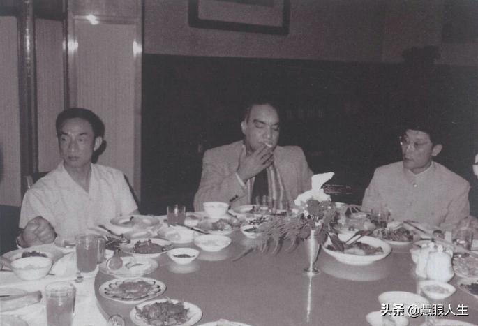 只带5美元出国，敲定中国第一笔*火军**出口订单，网爽文不敢这么写