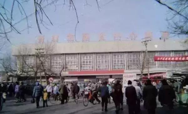 天津滨江道已无当年的繁华,天津消失的滨江道