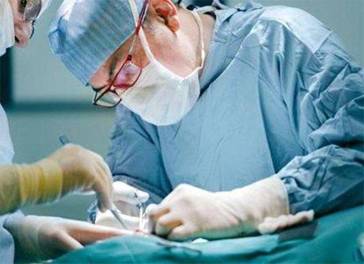 孩子出生的时候裹着羊膜囊怎么办,女婴连体衣护肚子