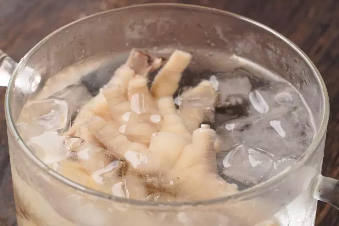 最简单的酸辣无骨凤爪做法,酸辣无骨凤爪最正宗的做法