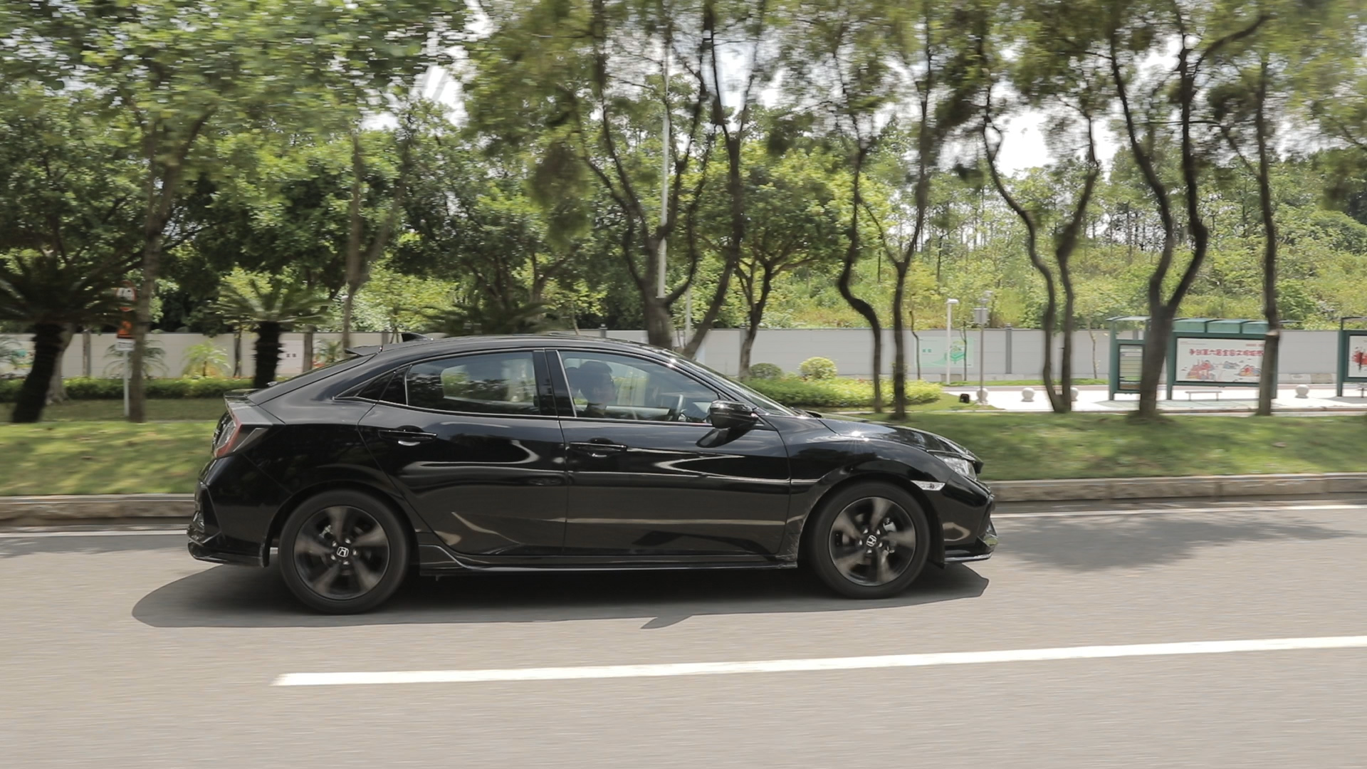 2023本田思域手动劲极版测评,试驾本田思域混动油耗