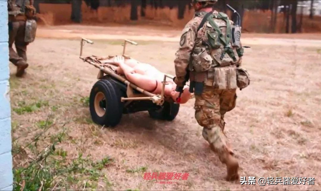 美国新式装备小推车,美国军用二轮推车