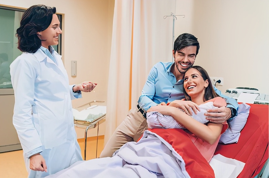 剖腹产妈妈,面临的五大“关卡”,宝爸怎么做才能陪宝妈顺利度过