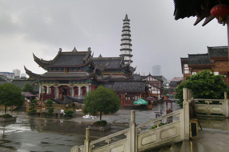 原创重庆有座建于峭壁的古镇,重庆唯一有碉楼的千年古镇