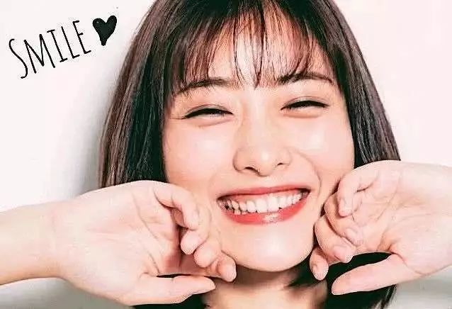 肖战与孟美岐不和？还是表情管理没到位！