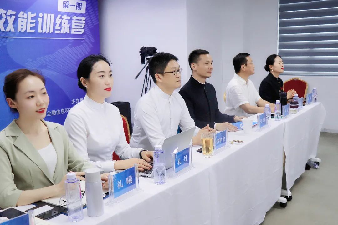 银行工作有绩效吗,银行要持续提升专业化服务水平