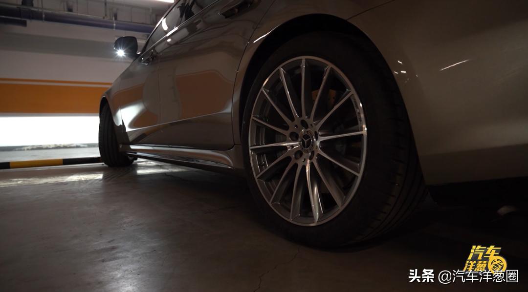 奔驰s级2015款s400l3.5自动,2021款奔驰s级450l4matic