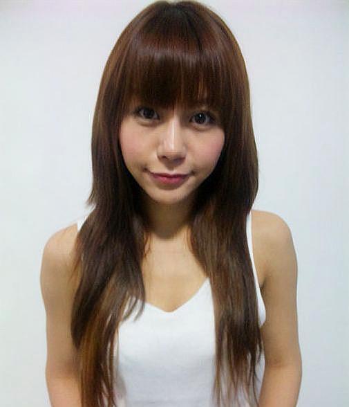 那个宁愿在宝马上哭的女孩怎么样,坐在宝马车里哭的女孩怎么样了