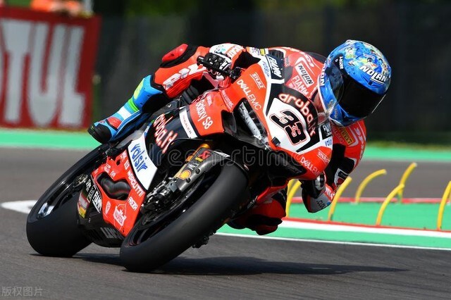 2022款杜卡迪monster937stealth,杜卡迪monster937和xdiavel怎么选