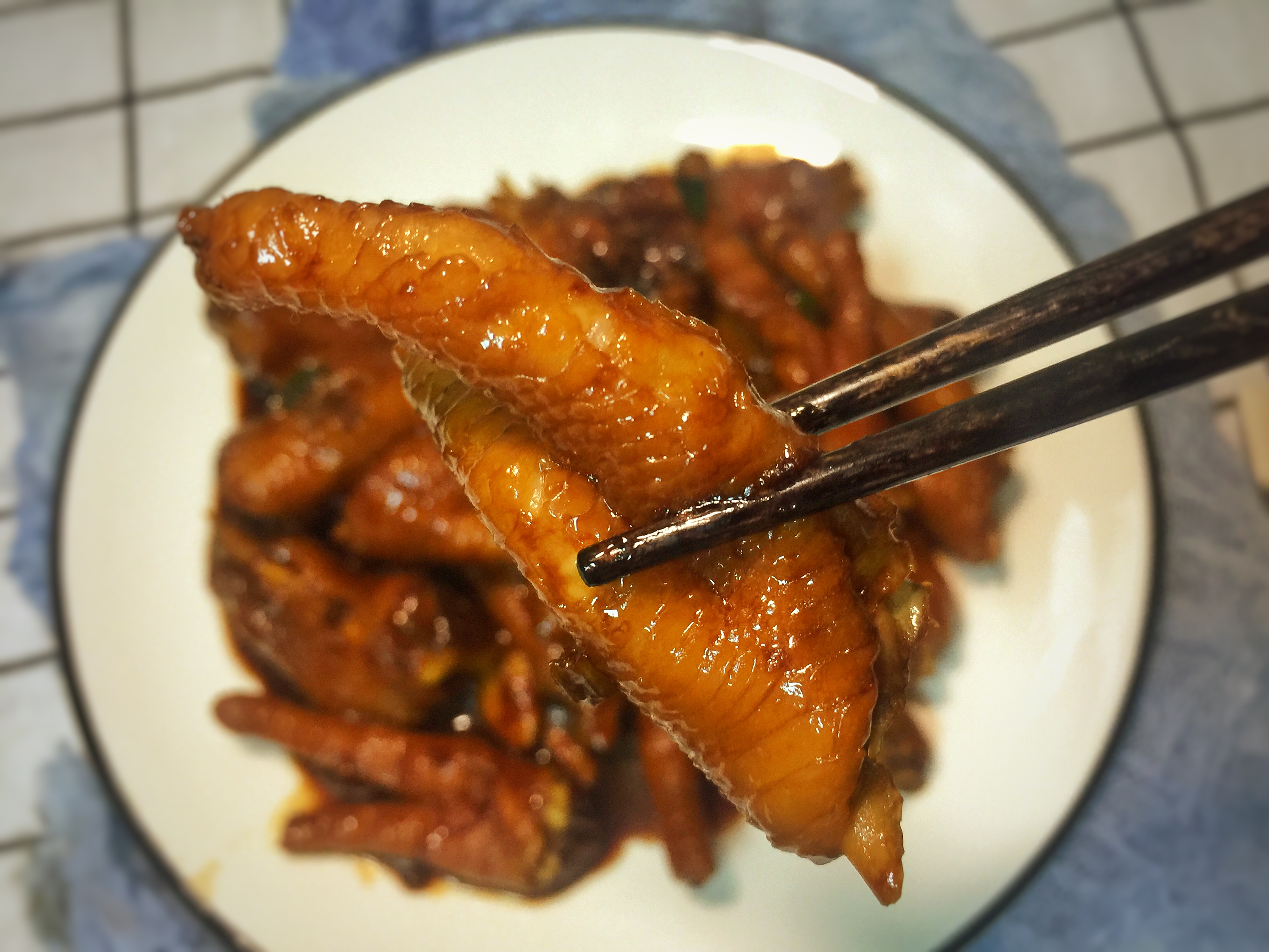 鸡爪下酒的方法,下酒鸡爪子最好吃的做法