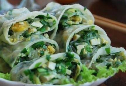 韭菜滋卷蒸几分钟,陕西韭菜粉条滋卷做法