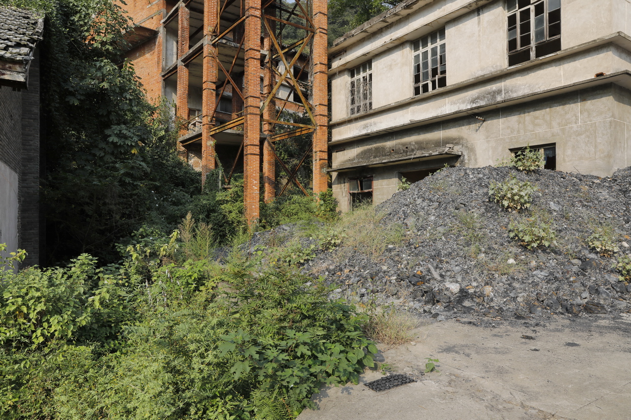 三线系列之13：国营二三八厂，国营湖北华中精密仪器厂