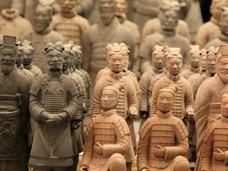 秦始皇陵为啥和兵马俑距离很远,秦始皇陵和兵马俑在一起吗