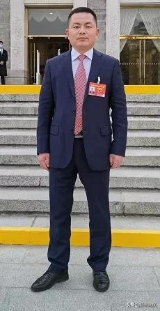 全国脱贫攻坚先进个人陈辉,全国脱贫攻坚先进个人李卓