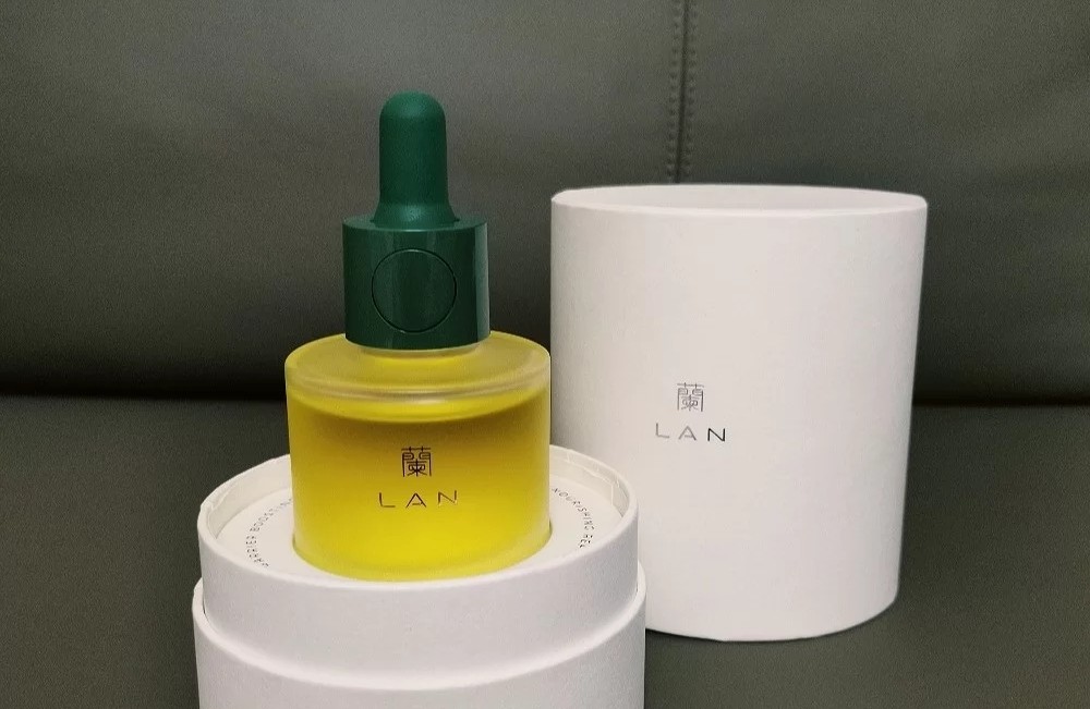 适合抗老修复熬夜提亮的精华油,适合大油皮性价比高的精华